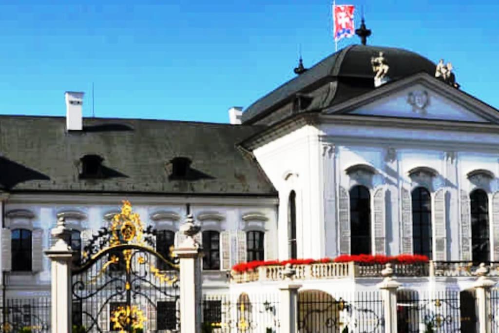 Diamond Residence In Old Town With Free Parking Pozsony Kültér fotó