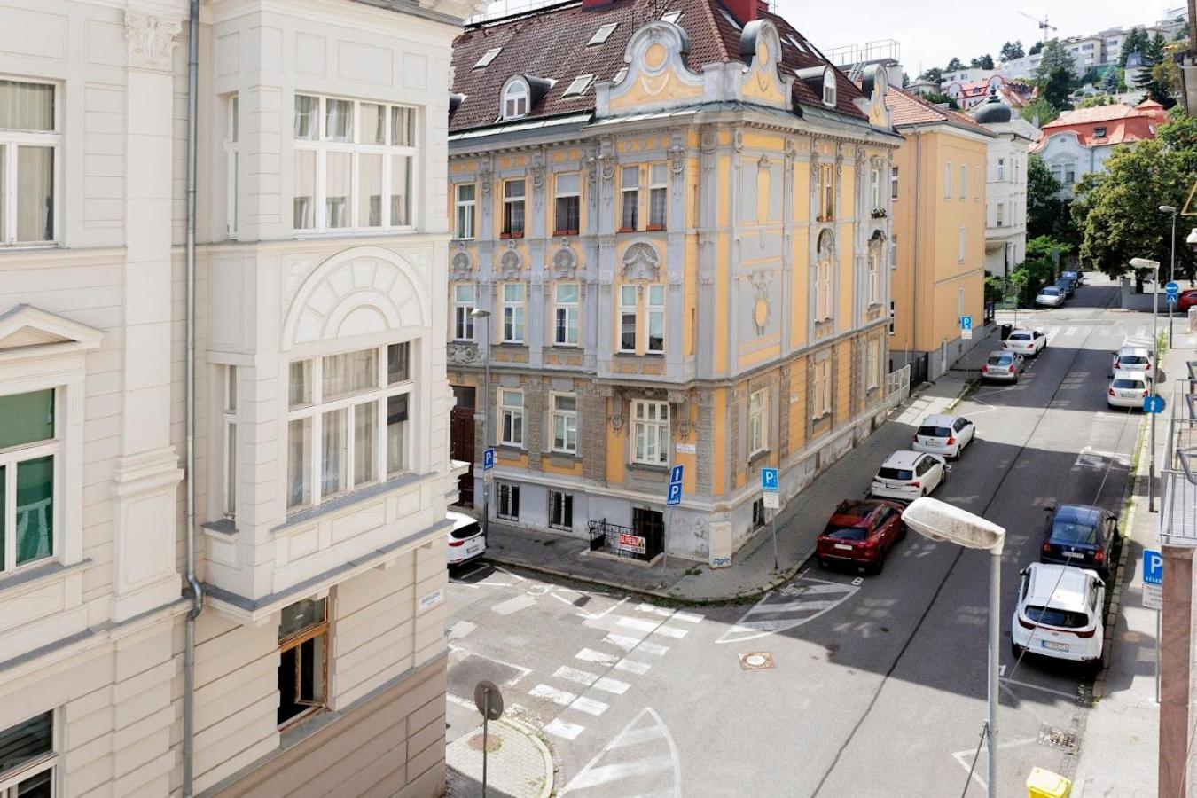 Diamond Residence In Old Town With Free Parking Pozsony Kültér fotó